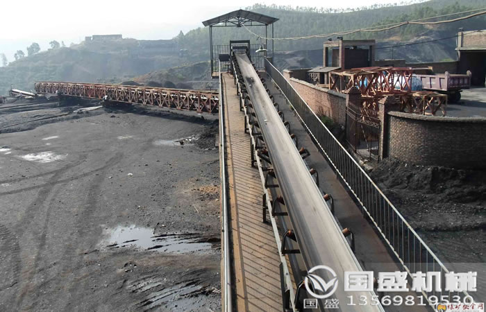 皮帶運(yùn)輸機(jī) 皮帶運(yùn)輸機(jī)